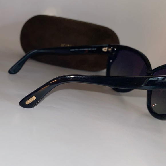 TOM FORD Cat Eye Sunglasses Black - Picture 9 of 12